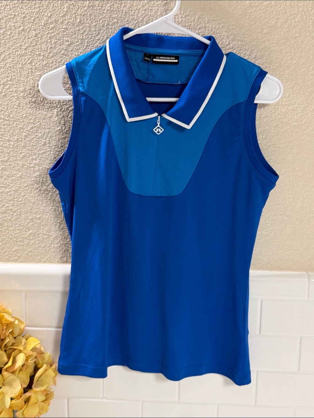J. Lindeberg Annika Golf polo . 
NEW cond. w/ o tags